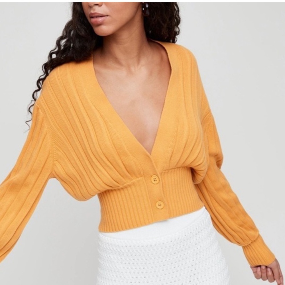 Aritiza Wilfred plunge sweater